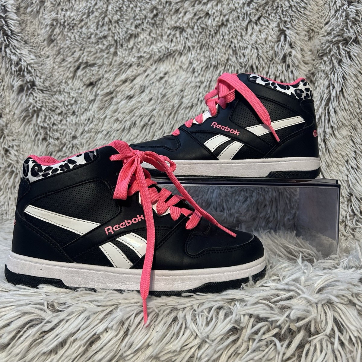 Heelys Reebok Classic Black Pink Heelys X Reebok BB4500 MID Swatch