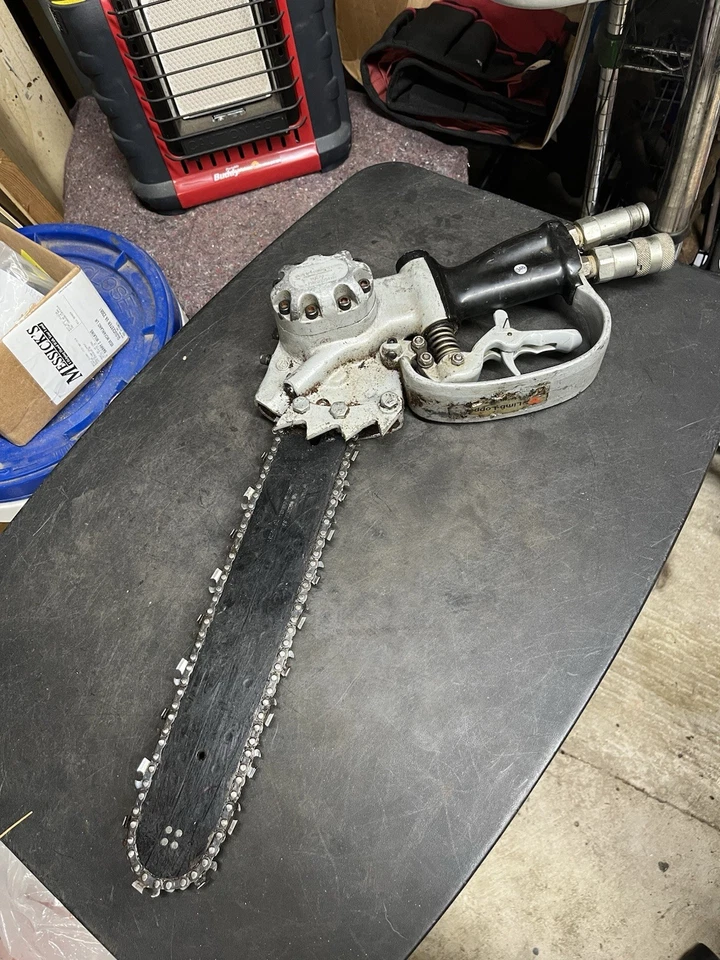 Greenlee Fairmont 12 inch Hydraulic Chain Saw Nice Shape Model 43179 - Image 1 of 4