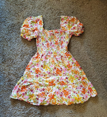 *NWOT* Mine brand. Gorgeous multi-colored floral dress - Size S