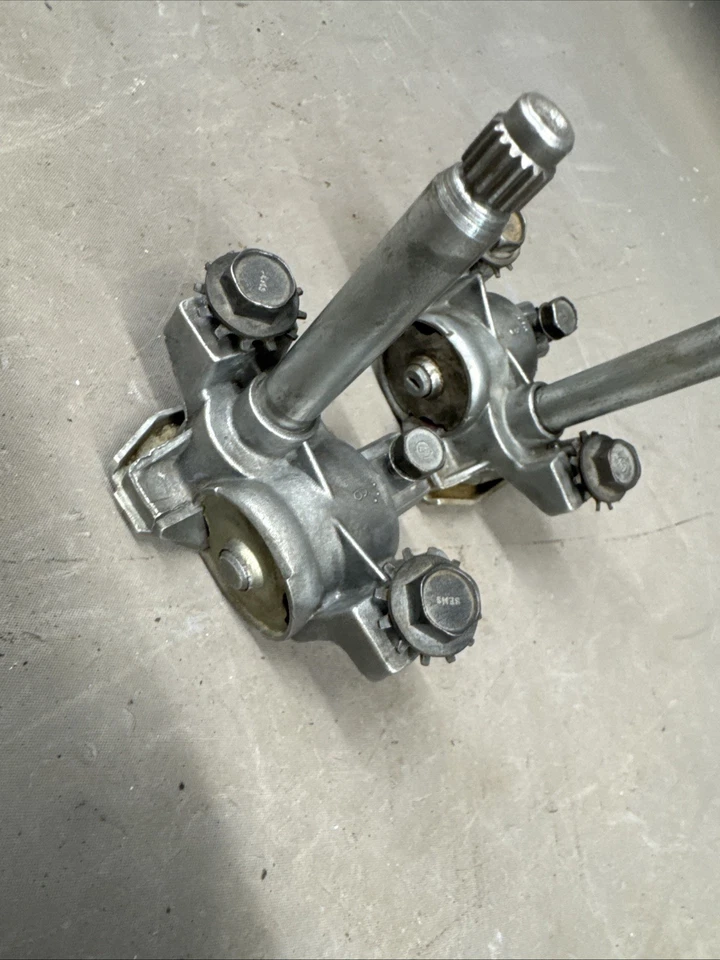 Reguladores de ventana de ventilación Ford Galaxie 1965-1968 Mercury Park Lane LTD Marauder OEM Foto 2 de 4