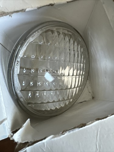 Lampadina fascio sigillata NAPA 4411 custodia John Deere Ford Massey TRATTORE FUORISTRADA - Foto 4 di 4
