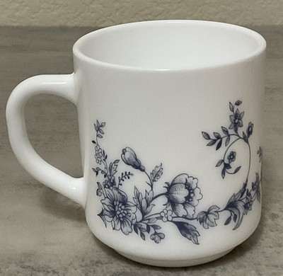 Vintage Arcopal France Glenwood Blue Floral Milk Glass Coffee Mug