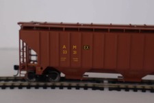 Walthers HO 910-49064 - Mainline - 57' Trinity 4750 3-Bay Covered Hopper