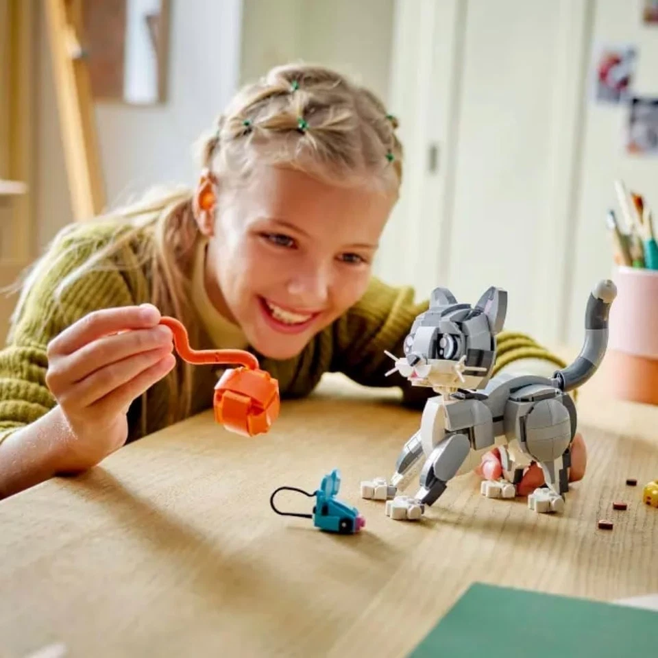 LEGO Creator Juguete de Gato Divertido 3 en 1 - Se Transforma en una Figura de Paloma o Perro Mascota - Foto 4 de 4