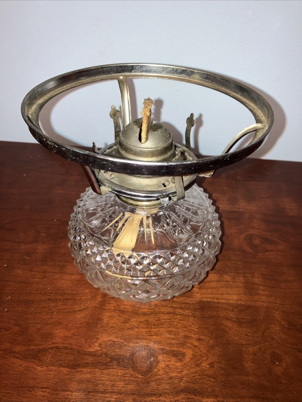 VINTAGE LAMPLIGHT FARMS NO. 236 OIL LAMP AUSTRIA