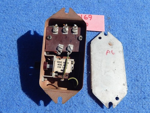 Wurlitzer 2600 Kit 169 Remote Volume Control Case Assembly # 121008 - Picture 7 of 7