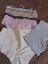 LOT OF 7 LADIES NEW UNDERWEARS SIZE L NEW....REDUCED