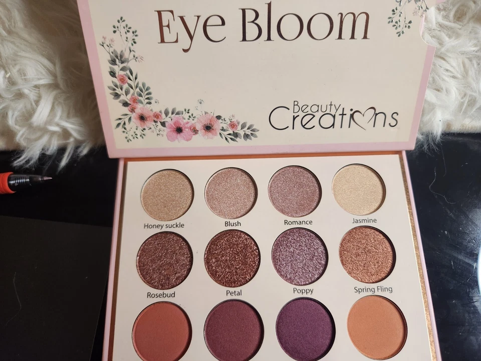 Creaciones de belleza Eye Bloom  Foto 4 de 4