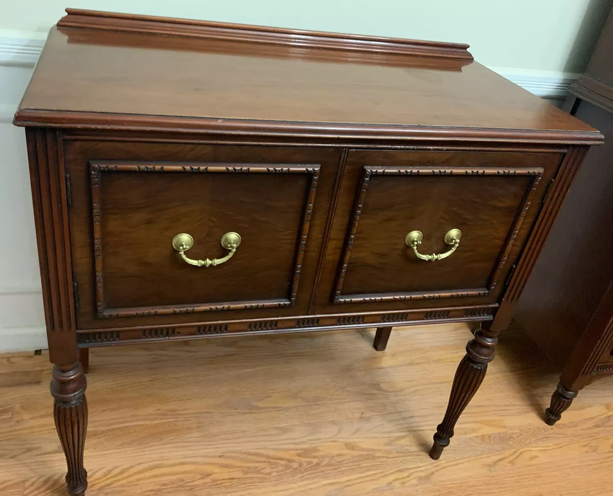 Antique Chippendale Style Mahogany Sideboard Buffet Cabinet Server