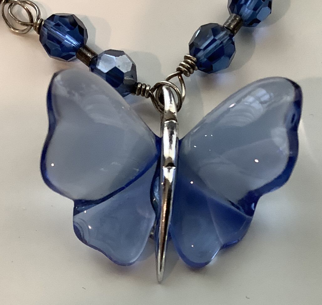 LALIQUE クリスタル 鈴蘭ネックレス LALIQUE PAPILLON BUTTERFLY unique Swarovski Crystal Sterling