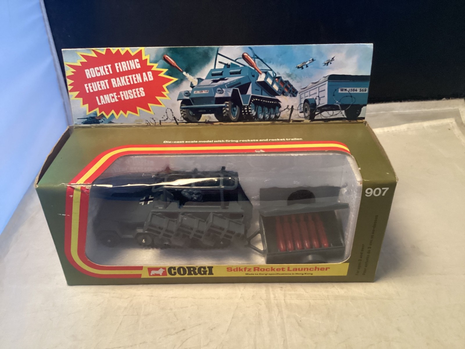 CORGI  907 GERMAN SEMI-TRACK Sdkfz ROCKET LAUNCHER  WITH  BOX & SHELLS  1974 VGC