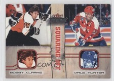 2002-03 Fleer Throwbacks Squaring Off Bobby Clarke Dale Hunter #6SO HOF 0v1