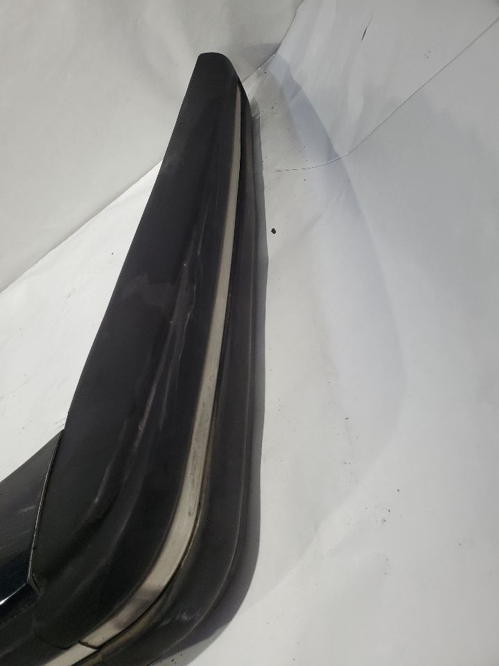 1991 Bentley Turbo R OEM Rear Bumper Assembly Has A Few Scratches