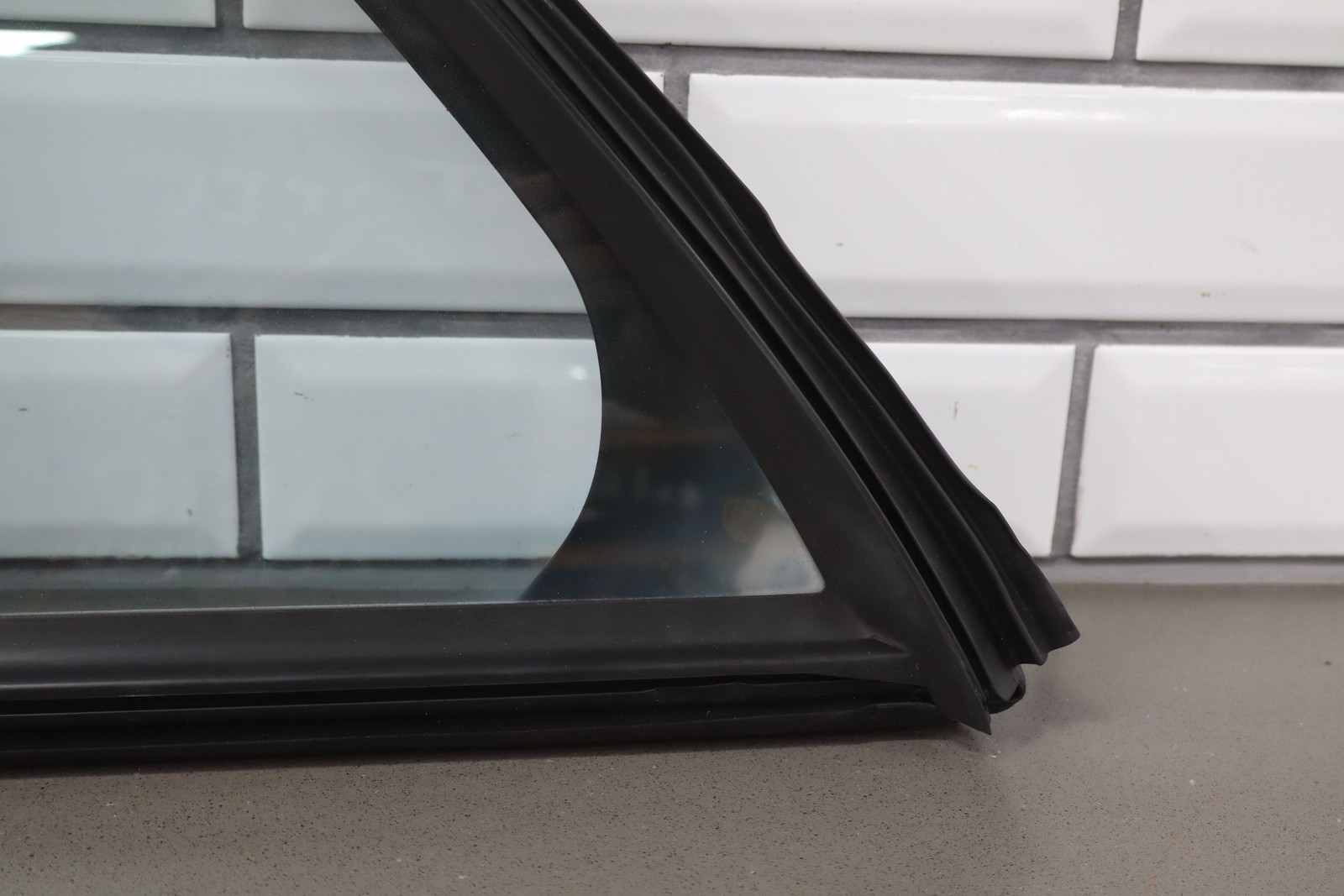 Maybach 57 2007 Left Quarter glass