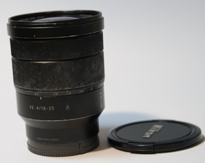 Sony Vario-Tessar T* FE 16-35mm F4 ZA OSS Wide Angle Zoom Lens SEL1635Z