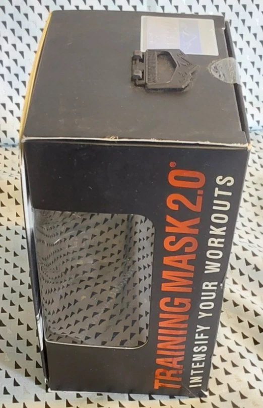 Elevation Training Mask 2.0 Blackout, Medium 150-249lbs (70-115kg) - NEW - Image 4 of 4