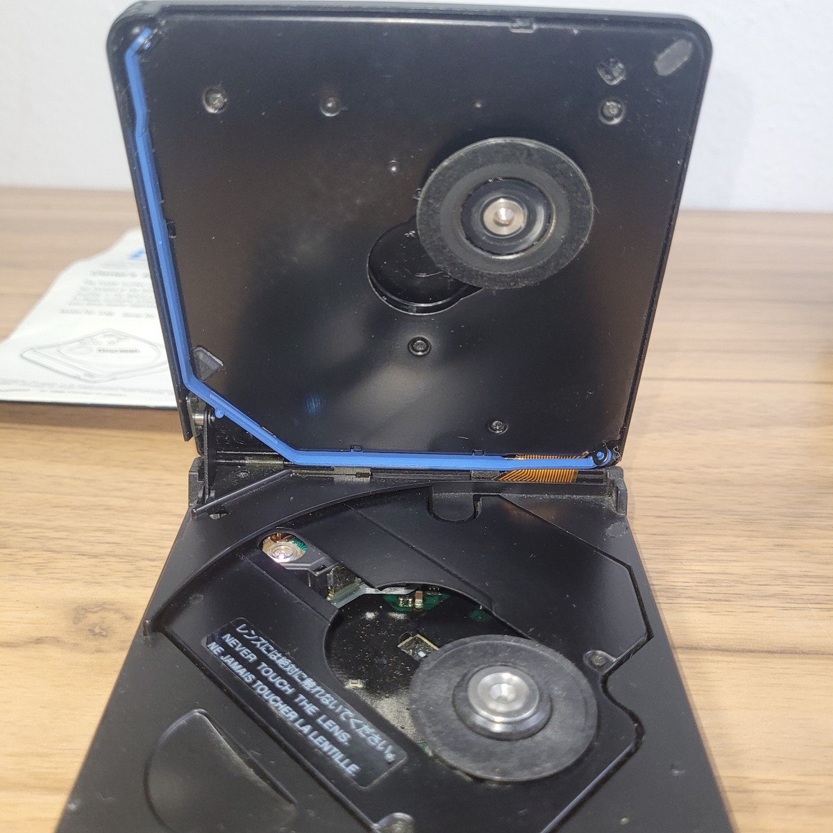 SONY D-88 ポータブルCDプレーヤー Sony D-88 Portable Discman Walkman CD Player See Description Spins