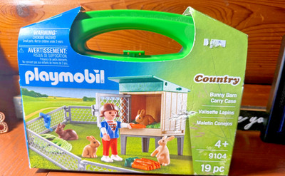 Playmobil Country 9104 Bunny Barn Carrying Case Figure Cage Rabbits NEW SEALED