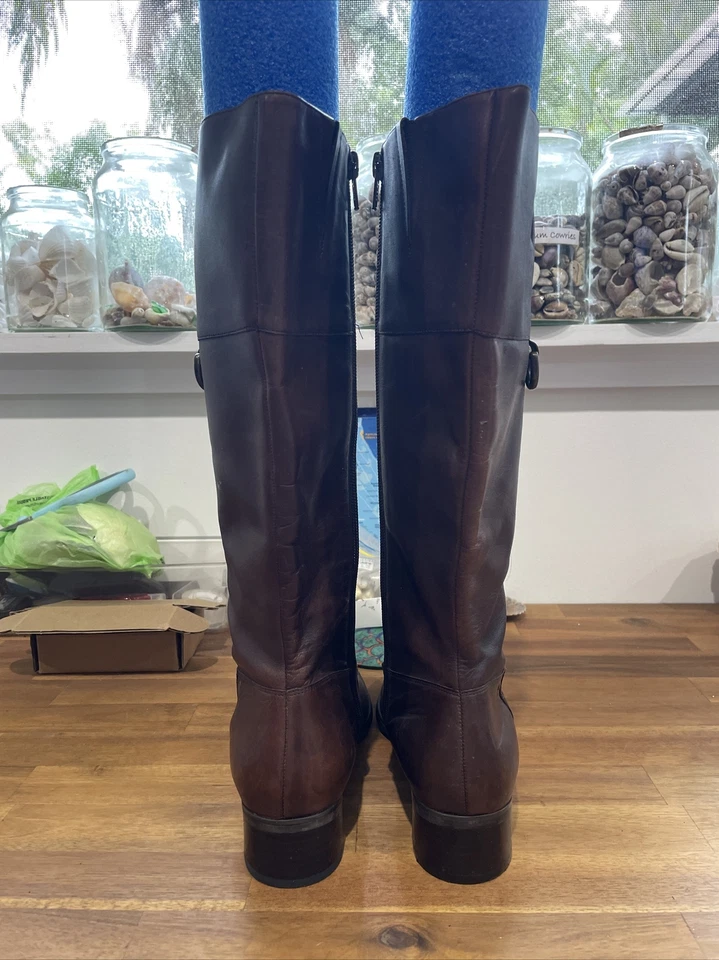 GIOVANNA Brown Leather Flat Knee Calf High Boots Size 6 B38 - image 3 of 4