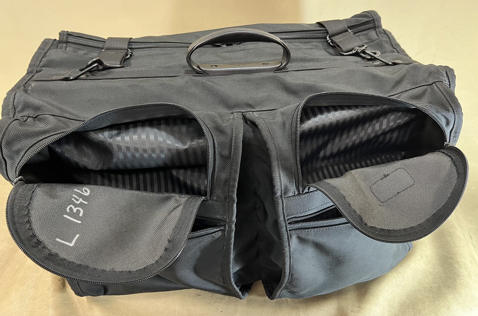 Preowned TUMI Made in USA Black Ballistic Nylon Bifold 23” Garment Bag