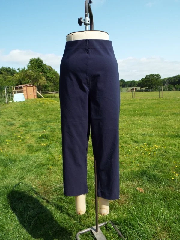 Pull On Lightweight Navy Blue Stretch Crop Trousers M CO Plus Size