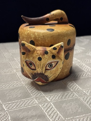 SERRV Hand-painted Wood Cat Trinket Box Made in Indonesia 2.5" x 3.5"