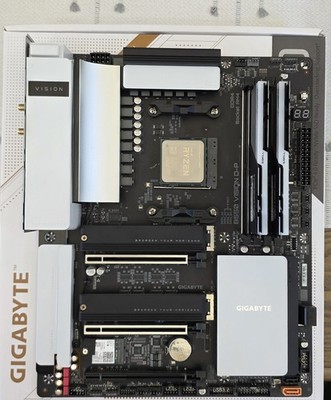 Ryzen 5 5600x, 32gb Gskill Trident Z Neo 3600mhz CL 16 RAM, Gigabyte Vision D-P