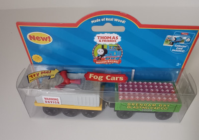 FOG CARS LC99191 Thomas & Friends Wooden Railway FOG HORN & BLASTING CAP CAR NEW