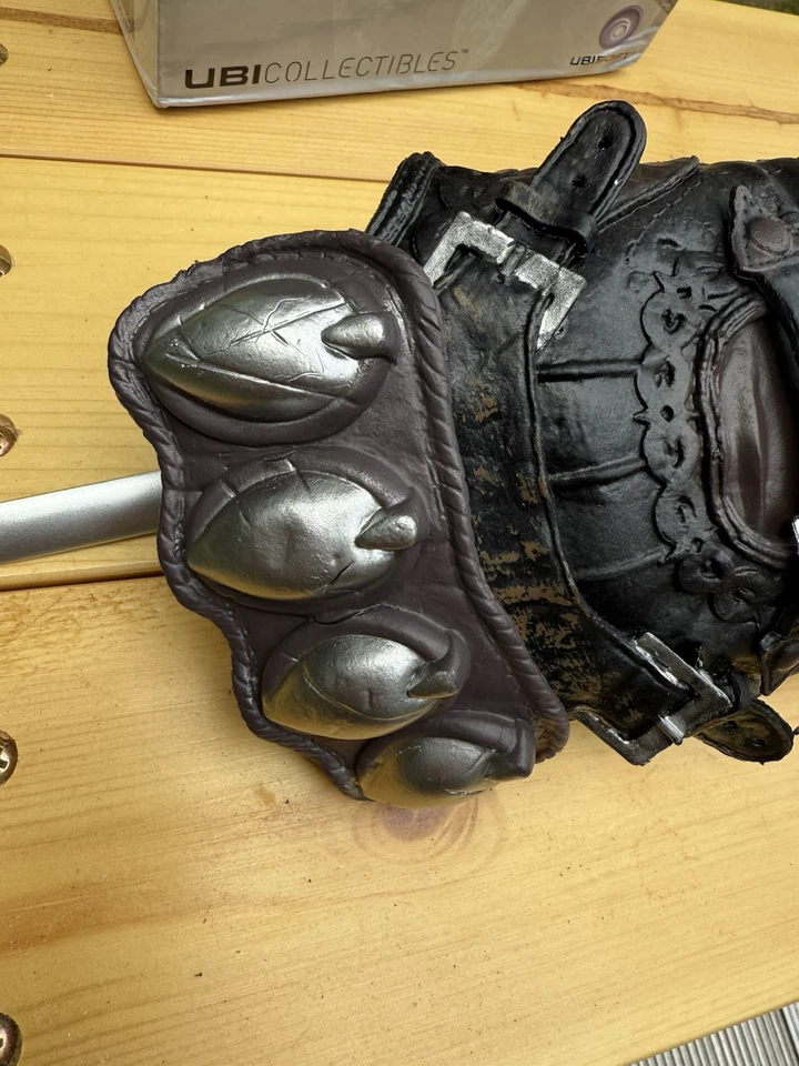 Assassin's Creed Syndicate Hoja Oculta Guantelete Hoja Cosplay Foto 3 de 4
