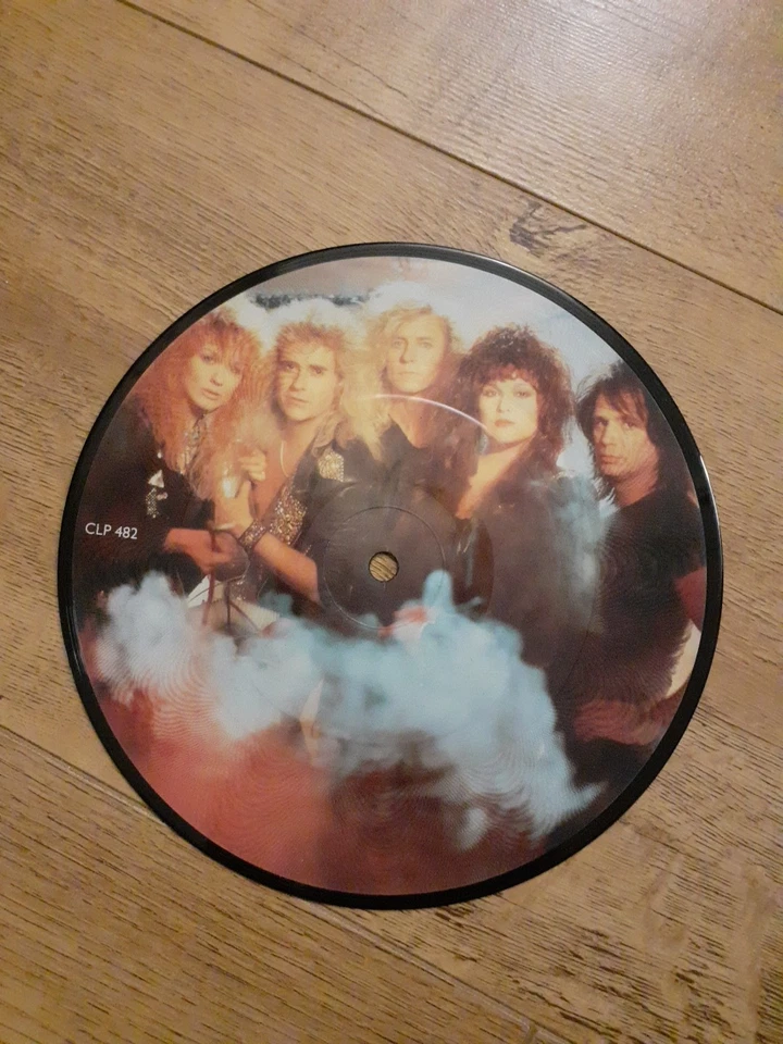 Picture Disc 7" Vinyl Records - 6 x T.Rex,Heart,Toyah,quo, Manfield Mann Job Lot - Image 4 of 4