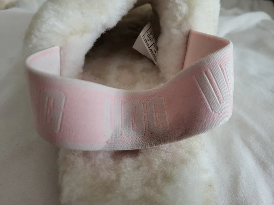 Estampa feminina UGG Fluff Yeah Slide Panther, alça traseira creme/rosa tamanho 9 - Imagem 3 de 4