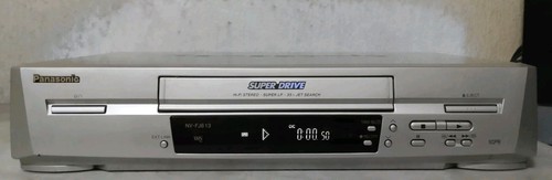 PANASONIC NV-FJ613 VIDEOREGISTRATORE SUPER VHS 6 TESTINE STEREO CON TELECOMANDO - 第 1/8 張圖片