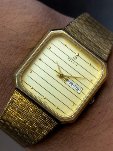 ORIGINAL TITAN QUARTZ GOLD DIAL 162YAD INDIA MEN'S FULLY WORKING CONDITION VTG. - Picture 11 of 20