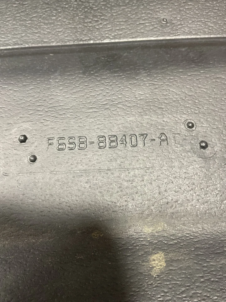 Parachoques delantero Thunderbird Cougar 1996 1997 deflector de cenefa de presa de aire inferior Foto 4 de 4