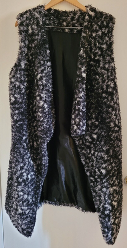 ODIVA Unisex Vest Jacket Faux Fur Animal Print Black White Sleeveless L/XL - Picture 4 of 7
