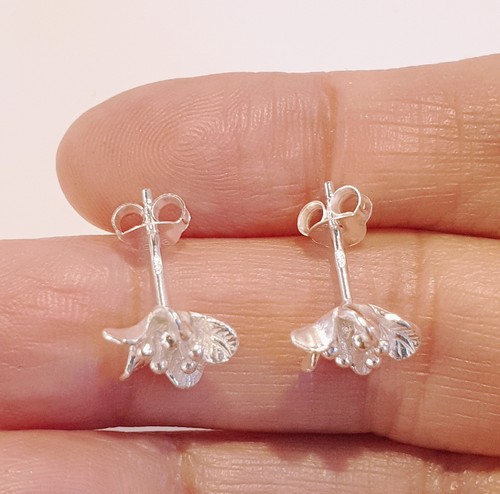 Real 925 Sterling Silver Stud Flower Earrings Charm Lucky Gift Silver SV - Picture 2 of 4