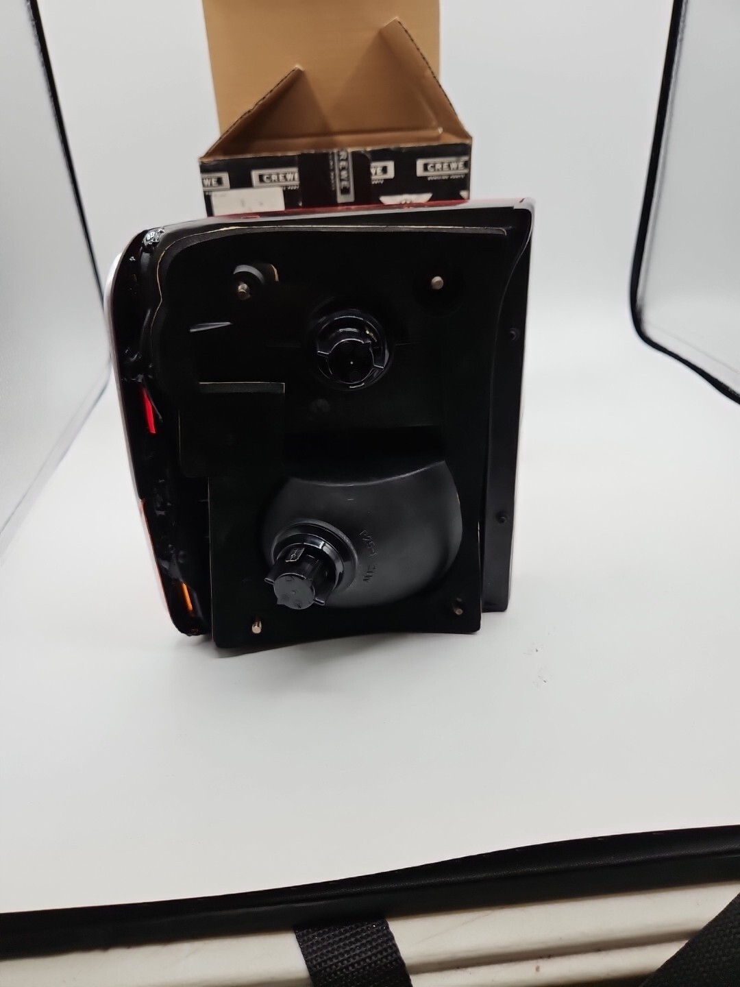 BENTLEY ASSY LAMP O'BOARD REAR RH (UD25274)