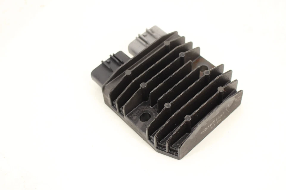 2005 Kawasaki Ninja Zx10r Zx1000c Rectifier Voltage Regulator 21066-0771 - Image 4 of 4