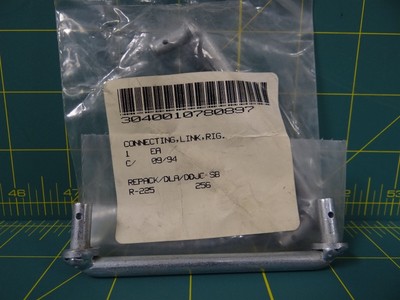 General Dynamics Land Systems XM66562 Rigid Connecting Link NSN 3040-01-078-0897