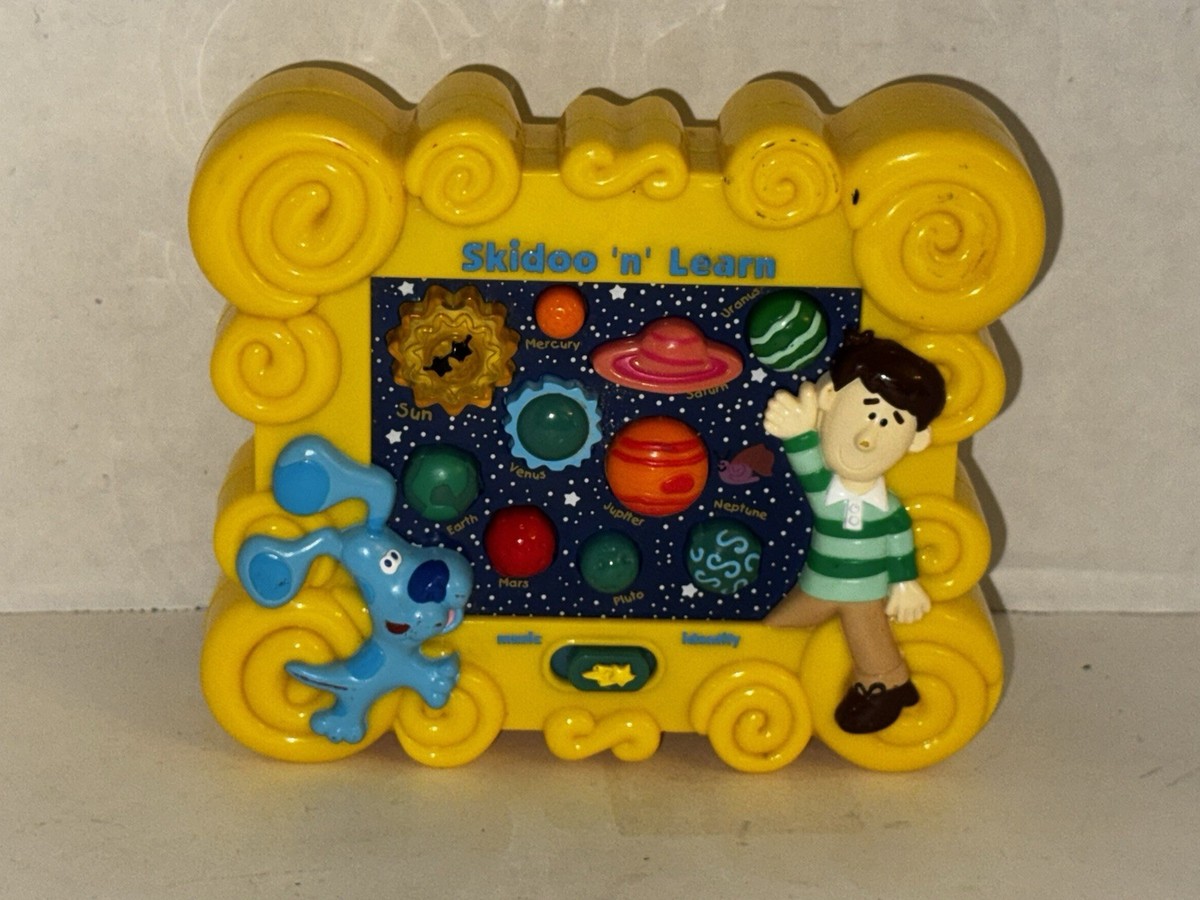 Blue's Clues Skidoo 'n' Learn Planet Toy Steve & Blue Talking Nick