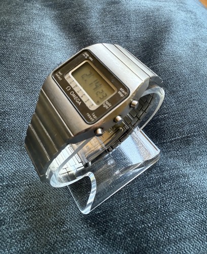 Vintage Omega 196.0052 Digital LCD Quartz Cal.1620 – 1970s Swiss Watch - Picture 4 of 10