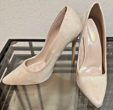 NEW NWOT Fashion Nova Ivory/Taupe/Bone pumps/Shoes 4 in heel Sz 6.5