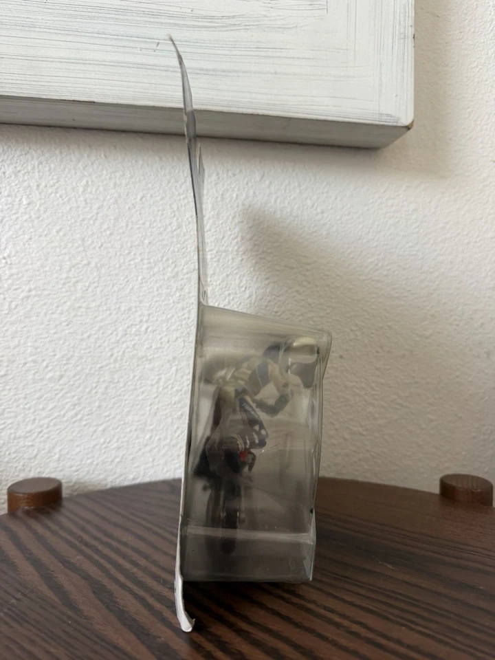 2002 Hot Wheels Moto Jeremy McGrath #2 Dirtbike Toy KTM Motocross MX Rare New - Image 4 of 4