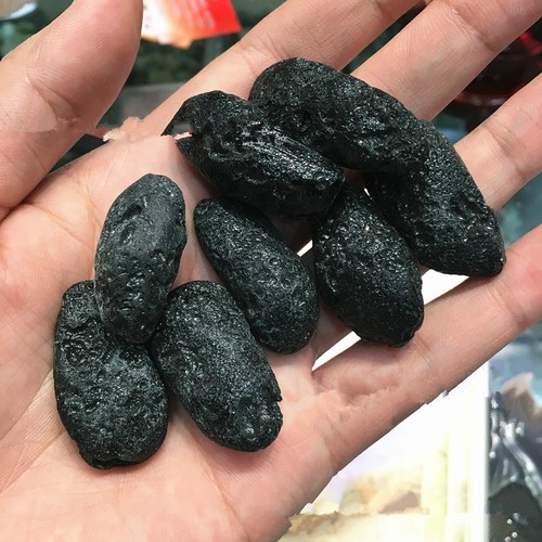 2-3 cm Meteorito Natural Negro Espacio Áspero Crudo Piedra Original Caliente - Imagen 4 de 6