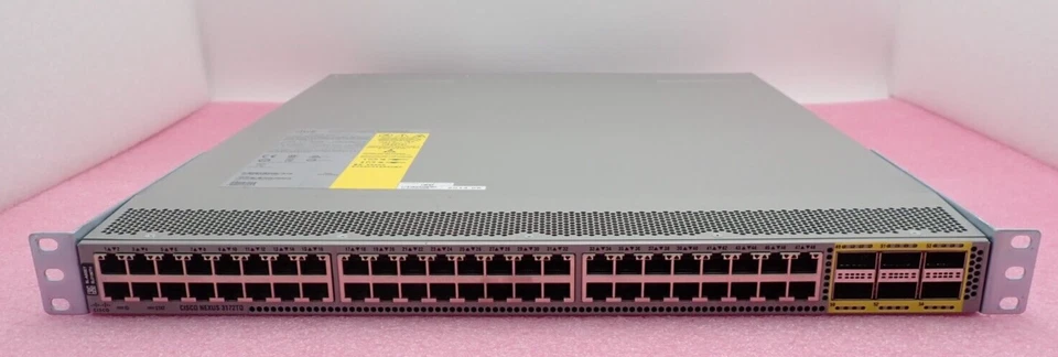Cisco Nexus N3K-C3172TQ-10GT 48x 10GbE RJ45 +6x 40Gb QSFP+ Port 1HE Switch
