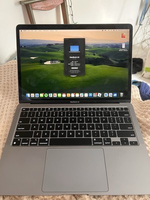 2020 Apple MacBook Air 13'' M1 3.2GHz 8GB Ram 256GB SSD MGN93LL/A
