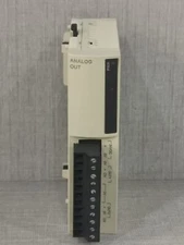 Schneider Electric TM2AVO2HT Modicon-NEW WITHOUT BOX