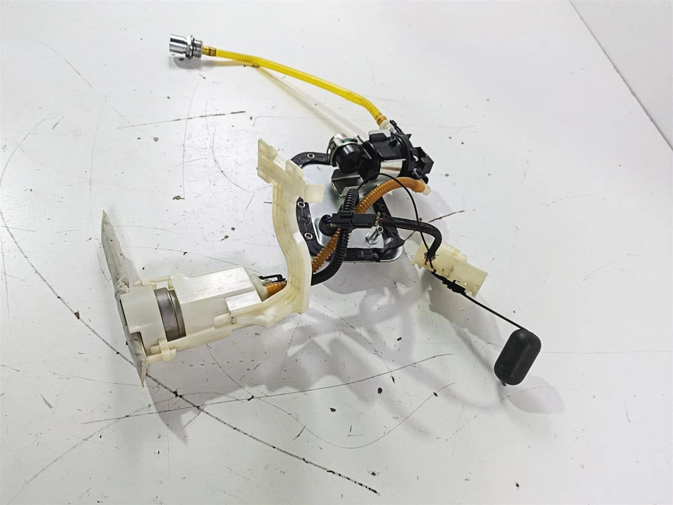 Harley-Softail Heritage 2016 FLSTC combustible gasolina bomba probada 75252-11A Foto 2 de 4