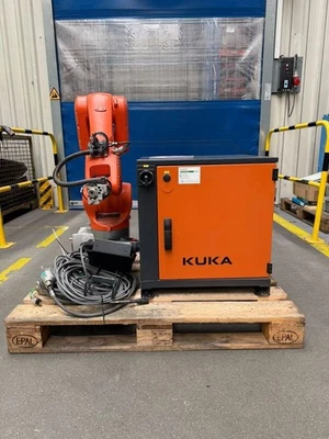 KUKA KR 10 R900-2 / SEL Industrieroboter AGILUS-2 Serie SerNr. 1029817 - Bild 1 von 4
