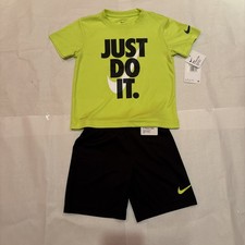 Nike Boy  s 2 Piece Set Size 5 Black With Cyber